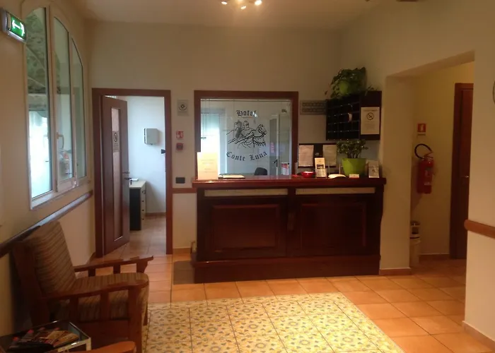 Отель Conte Luna