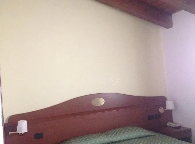 Conte Luna בולוניה